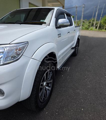 2010 Toyota HILUX 3.0 G DOUBLE CAB (A) - 3