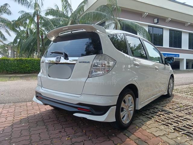 2014 Honda JAZZ 1.3 HYBRID FACELIFT (A) - 4