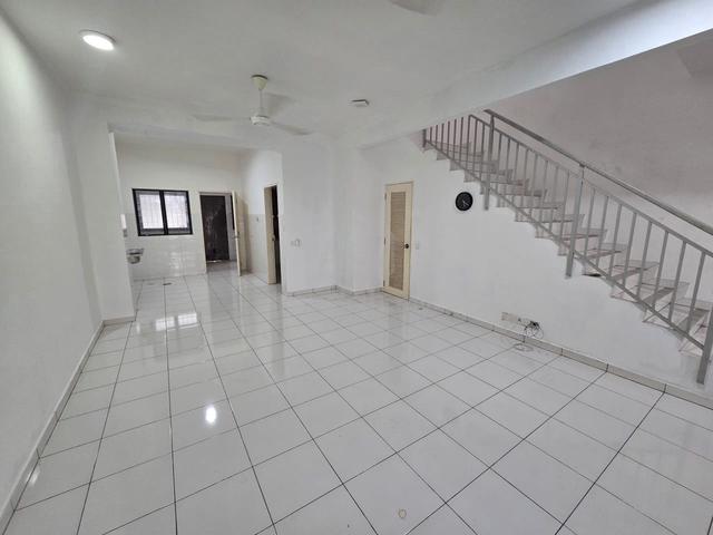 Setia Permai 3, Setia Alam 1