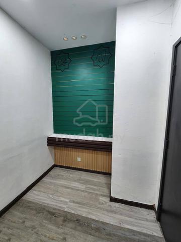 SANGAT CANTIK! DAH RENOVATE, BANDAR KINRARA 4 (BK4), Puchong 4