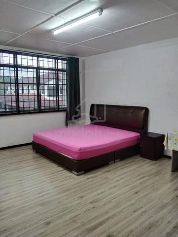 Master Bedroom & Single Bedroom attached bathroom 1