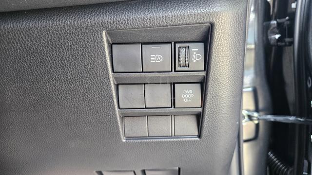 2023 Toyota NOAH 2.0 SZ / 8K KM MILEAGE / GRADE 4A - 5