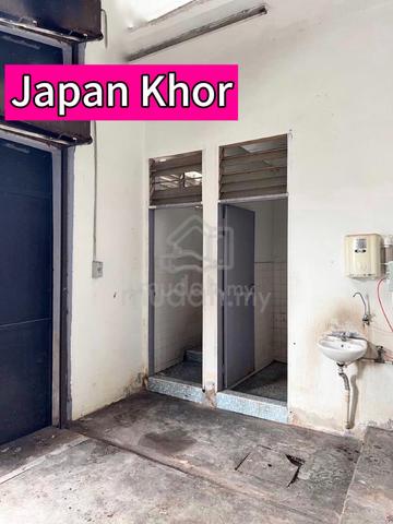 Cheaper Ground Floor Shoplot Facing Main Road at Raja Uda Area. 4