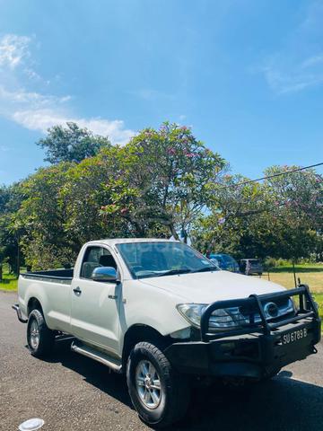 2011 Toyota HILUX SINGLE CAB 2.5 (M) - 1