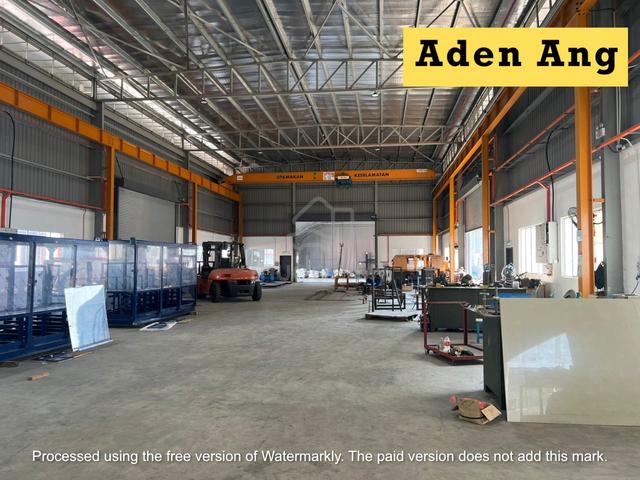 Valdor 2 Storey Detached Warehouse Land Area 47178sf Power 400Amp 1