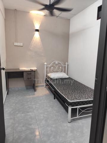 Bilik sewa/Room rental 1