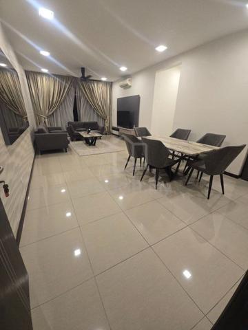 Molek Regency 1