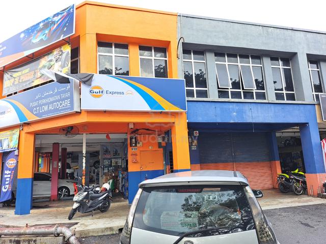 SEMAMBU Corner Large First Floor Office 1970sf 1