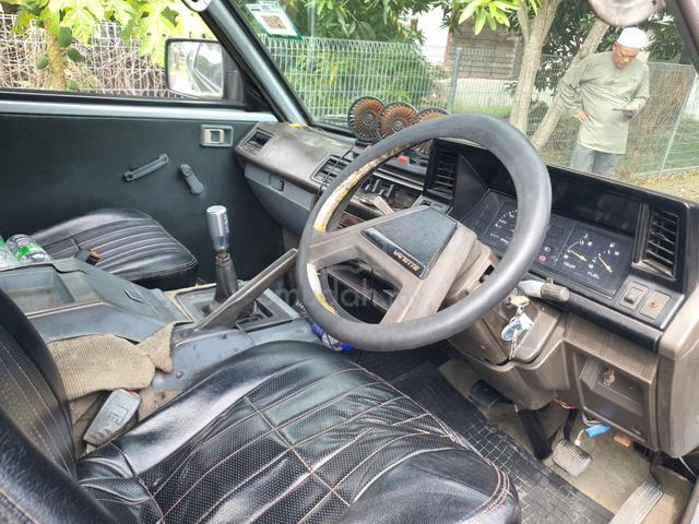 Nissan VANETTE 1.5 C22 (M) - 4