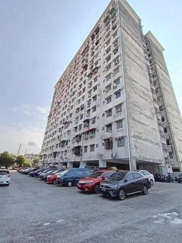 Pandan Cahaya Flat 1