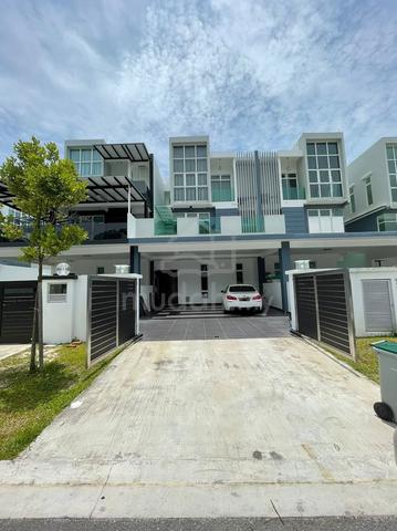Nusa Sentral 3 Storey Super Link House 6bed Furnished Iskandar Puteri 1