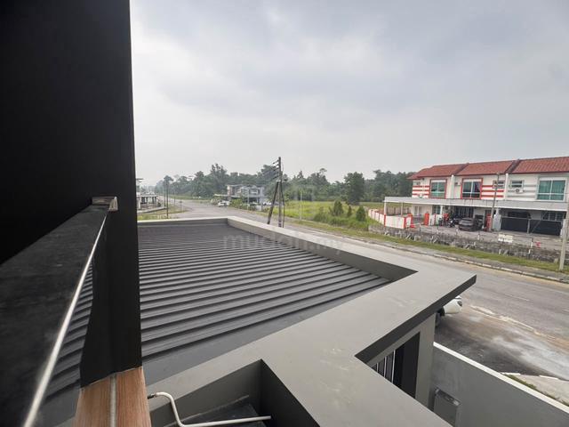 Kota Samarahan Midway Crescent | Semi-D for Sale 1
