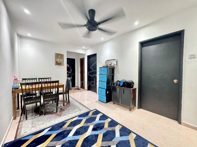 Apartment Wawasan 1