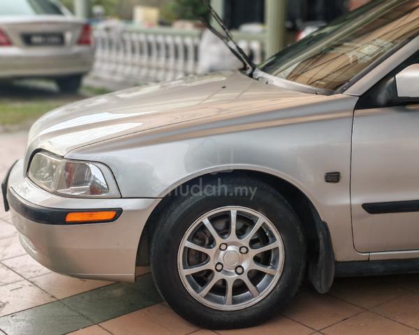 2001 Volvo V40 2.0 T (A) Wagon Rare - 4