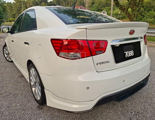 Naza Kia FORTE 1.6 (A) 6 SPEED PUSH START 1 OWNER - 3