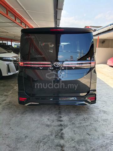 2023 Toyota VOXY 2.0 S-Z (A) - 4