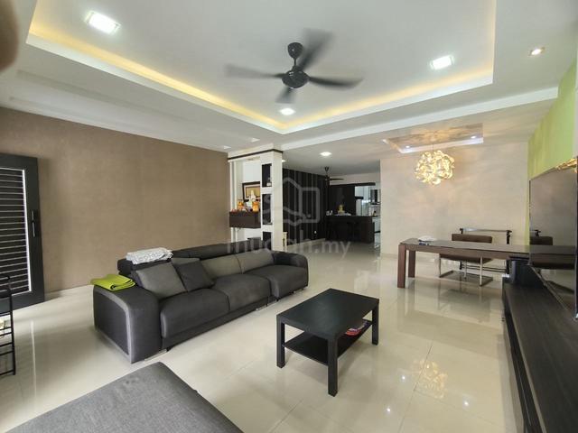 FULL RENOVATED NON BUMI💥20x70💥 Nusa Rhu Shah Alam, 2 Storey 1