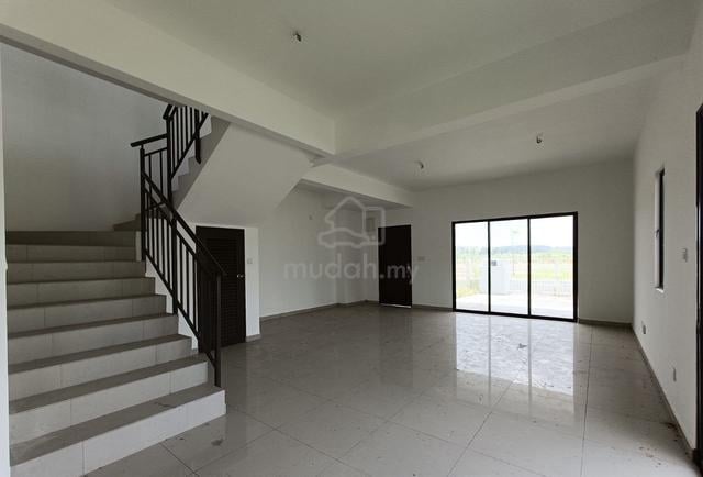 Golden location 🌟 Two Storey Linked Facing Playground 1