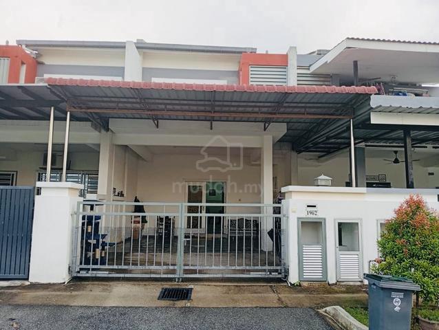 TERES 2 TINGKAT FREEHOLD WARISAN PUTERI SIKAMAT SEREMBAN - 4 Bilik 1