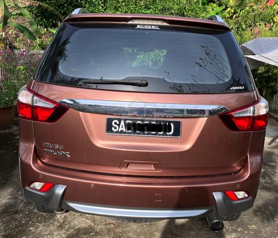 2015 Isuzu MU-X 2.5 4x4 (A) - 4