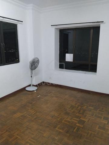 Seri Mutiara Apartments (Seri Alam) 1