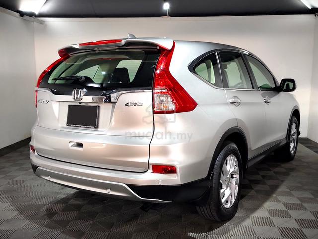 2015 Honda CR-V 2.0 4WD FULL SPEC 2-Years Warranty - 2