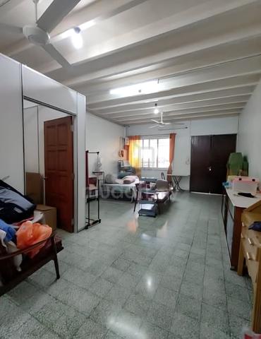 Double story terrace in Pulau Tikus 1