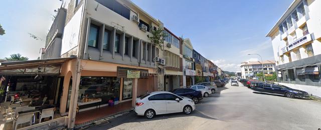 taman melawati jalan negara main row , 22x80 , freehold 3sty shoplot 1