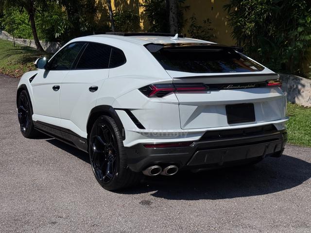 10K KM B&O SROOF Lamborghini URUS 4.0 PERFORMANTE - 4