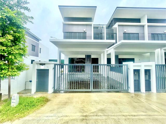 [FREEHOLD] End Lot 2 Storey Terrace, Lena Residence, Alam Impian 1
