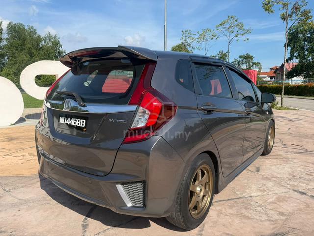 2017 Honda JAZZ 1.5 V (A) - 3