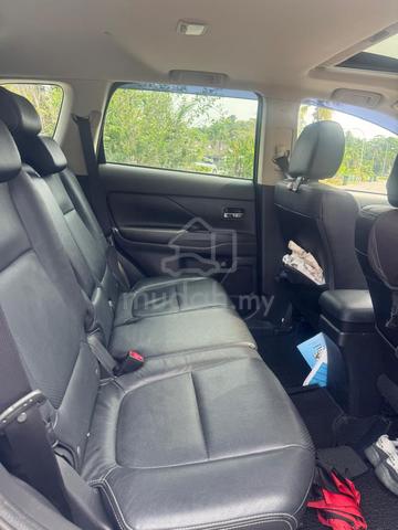 2019 Mitsubishi OUTLANDER 2.4 (A) - 4