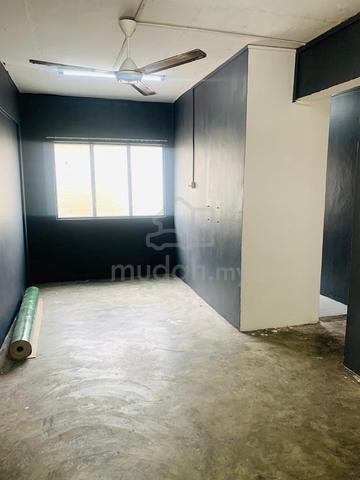 Flat Jasa Mutiara Rini Bumi Lot 3B 2BR 613 sqft Leasehold 1