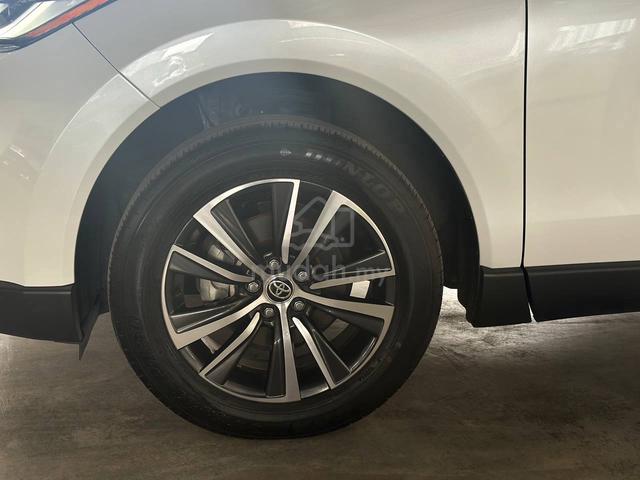 2025 Toyota Harrier G 2.0 *Grade 5A* - 4