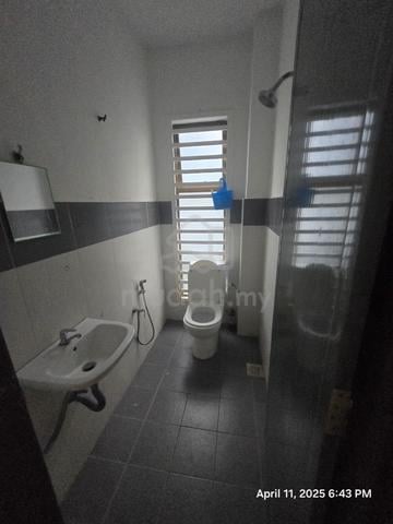 Double Storey Terrace Promenade Villa, Tanjung Lumpur, Kuantan 4