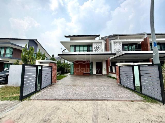 RENOVATED END LOT Double Storey Terrace Elmina Valley 4, Elmina West, 1
