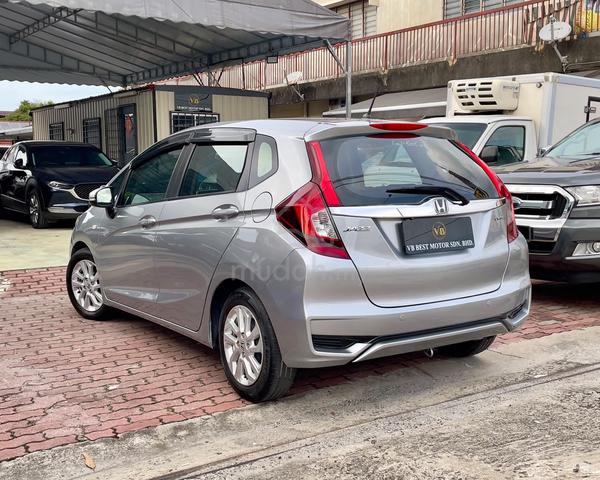 M2017 Honda JAZZ 1.5 E (A) FACELIFT FULL SERVICE ! - 2