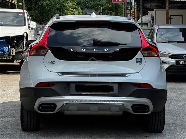 2016 Volvo V40 2.0 CROSS COUNTRY T5 (5 Cylinder) - 4