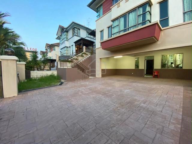 2.5 Storey Link Bungalow Austin Heights 5 Bed 5 Bath Near Fully 1