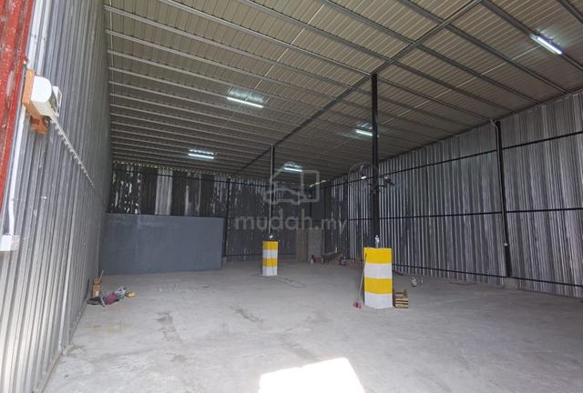 Lok Kawi warehouse | road side | for rent 1