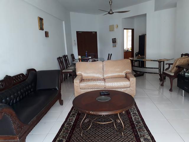 Middle Room avail 5
