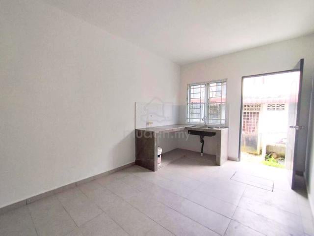 Renovated Double Storey Terrace Perumahan Bakawali, Bukit Sentosa 1