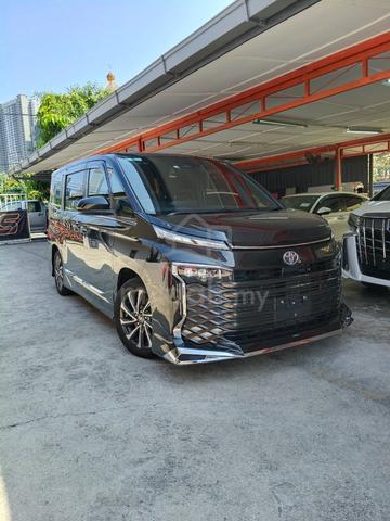 2023 Toyota VOXY 2.0 S-Z (A) - 1