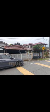Banglo sungai tua dijual 1