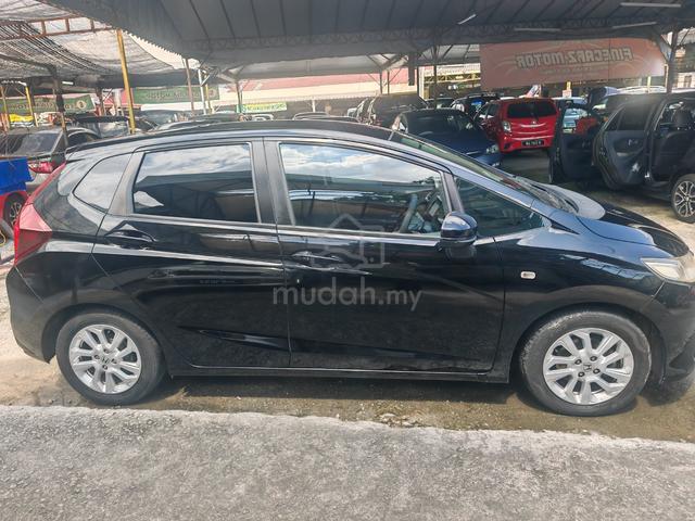2018 Honda JAZZ 1.5 E - 2