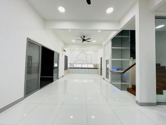 [SALES] KARISMA HILL TAMAN EQUINE seri kembangan ACTUAL UNIT 1