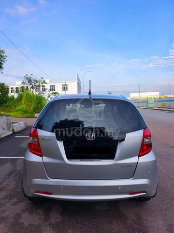 2014 Honda JAZZ 1.5 (A)low mileage 86k servicebook - 4