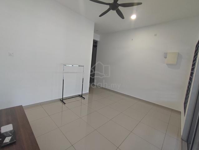 FULLY FURNISHED MEDIUM ROOM @ KotaSAS for Rent 1