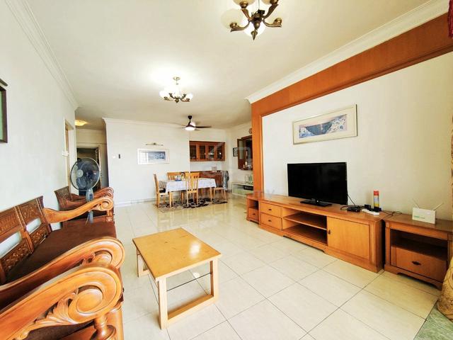 Lanai Gurney 1