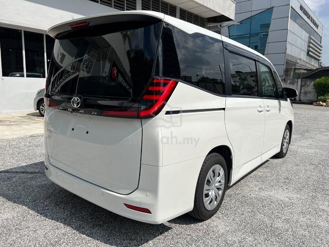 2022 Toyota NOAH 2.0 X✅8 SEATER✅FULL LOAN✅UNREG - 4